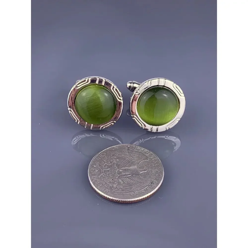 Green Round Cabochon Cufflinks Silver Tone Modernist Simple Cats Eye Vintage